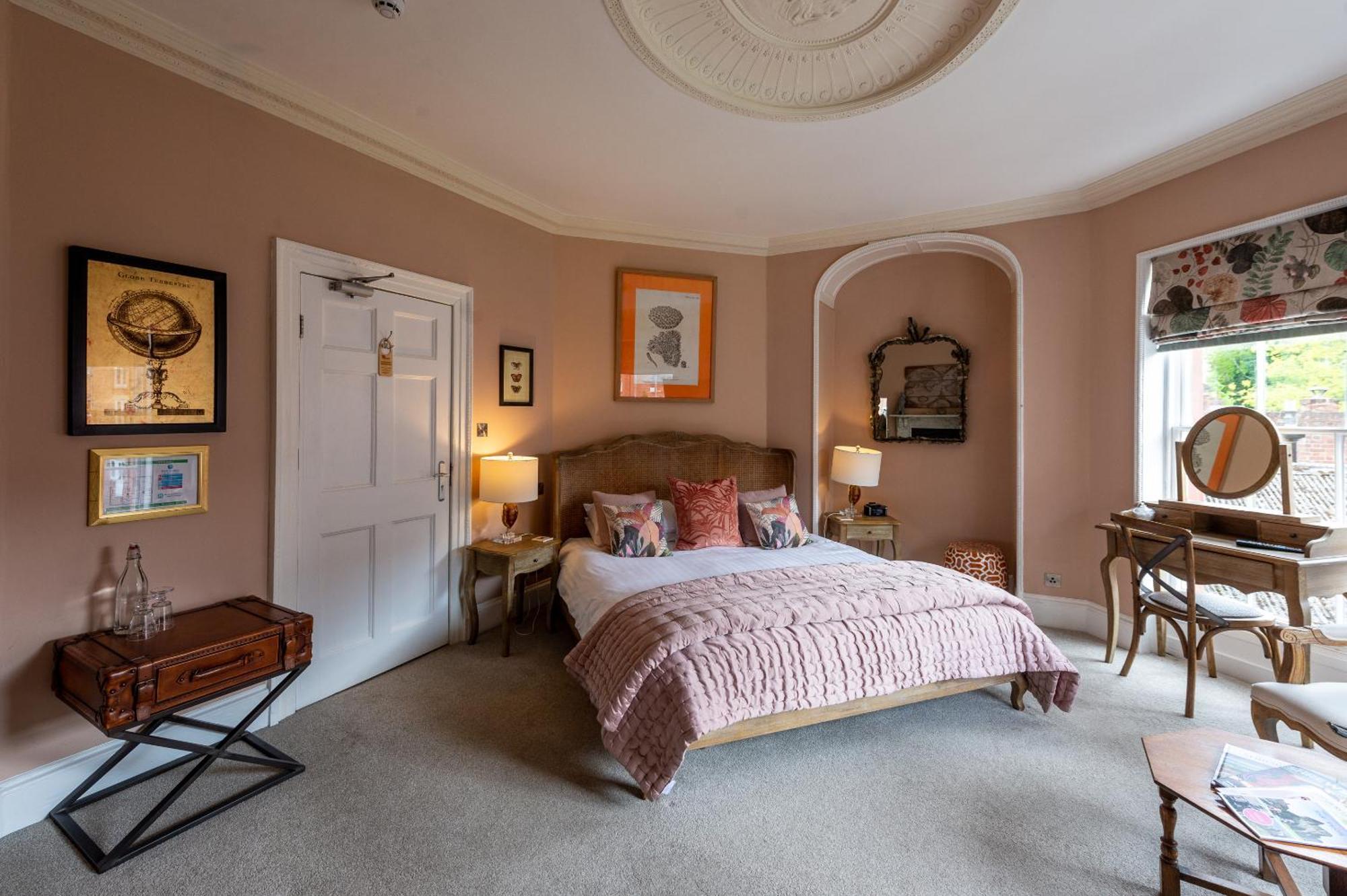 Darwin'S Townhouse Bed & Breakfast Шрусбъри Стая снимка