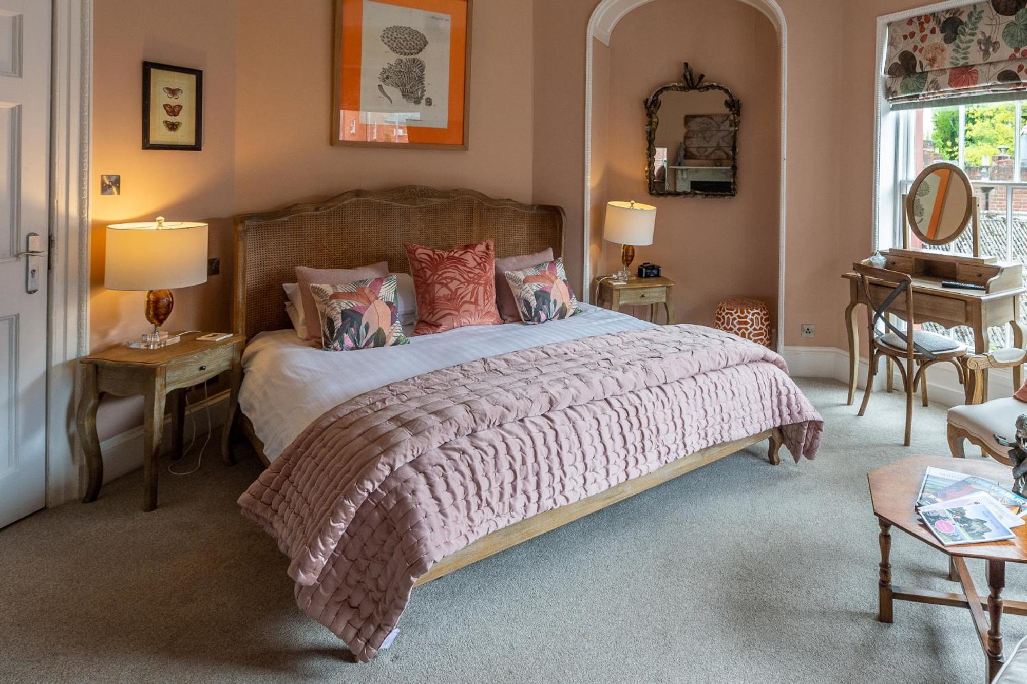 Darwin'S Townhouse Bed & Breakfast Шрусбъри Стая снимка A bedroom at The Old parsonage